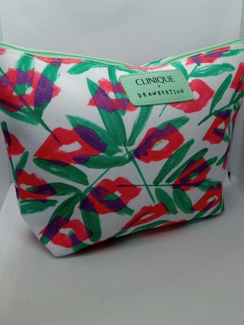 CLINIQUE MAKE UP BAG